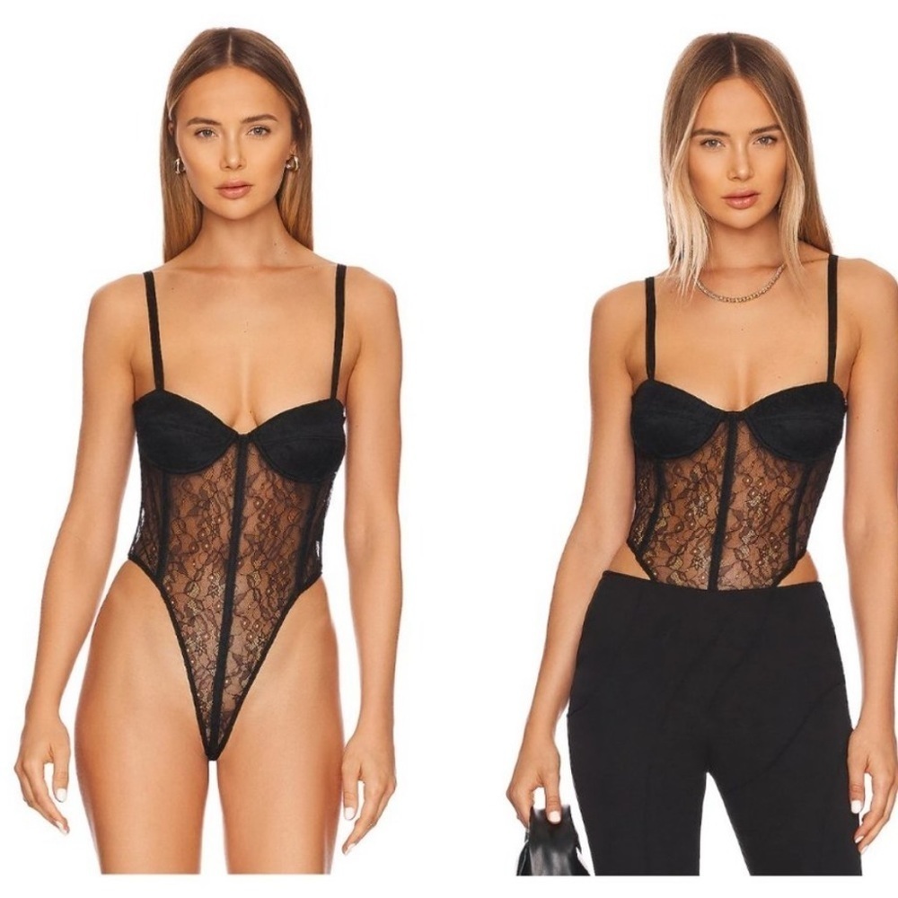 NWT LaQuan Smith Bodysuit with Exposed Boning in Black